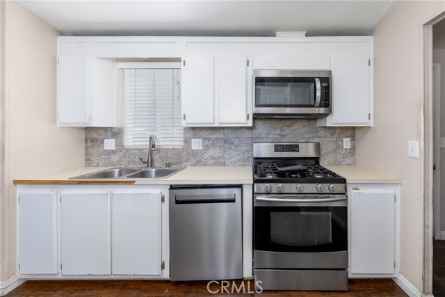 10412 Comstock Road, Corona CA: https://media.crmls.org/medias/02a17d95-865c-414c-8f10-2fbe0637ef31.jpg