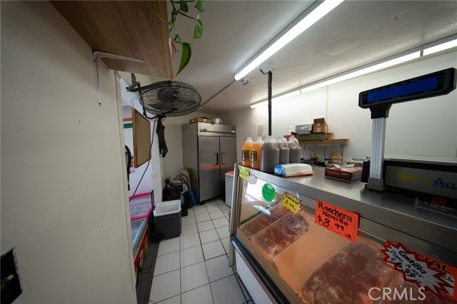 8506 Santa Fe Avenue, Huntington Park CA: https://media.crmls.org/medias/02a192ea-4805-4a0c-8d2b-56922e3f3a72.jpg