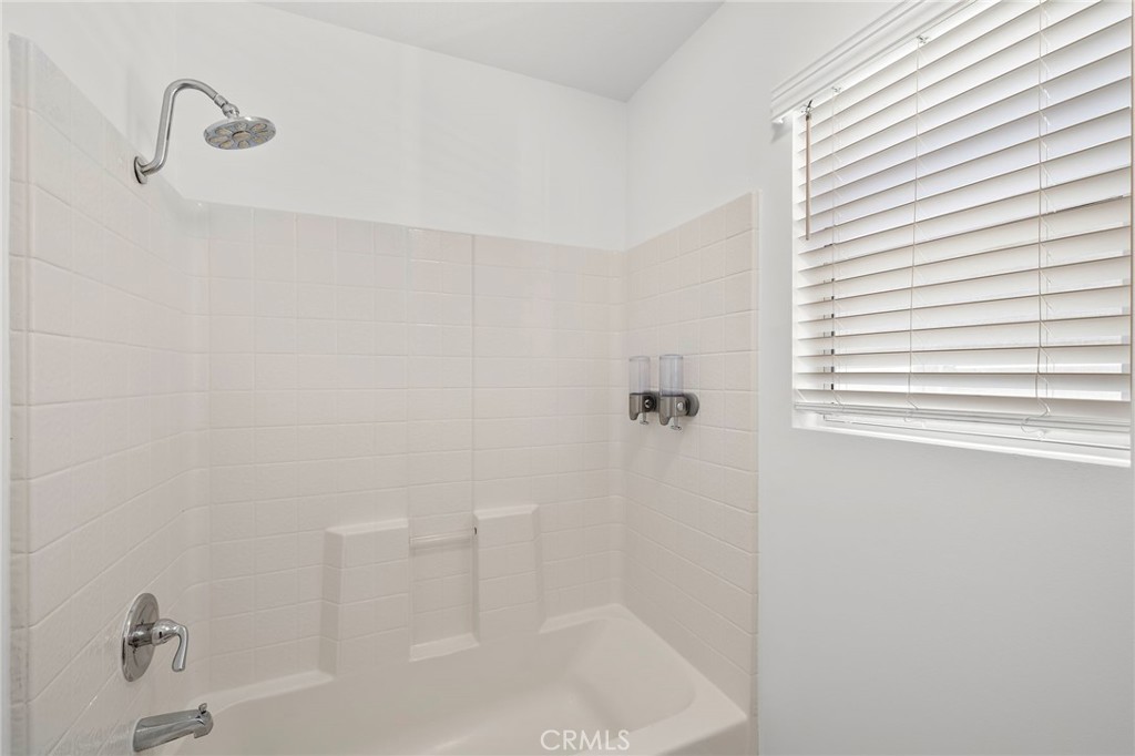 MLS #OC25229351 image #32