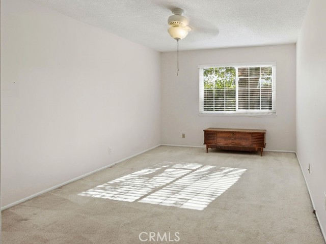 Detail Gallery Image 15 of 26 For 16418 Minnehaha St, Granada Hills,  CA 91344 - 3 Beds | 2 Baths