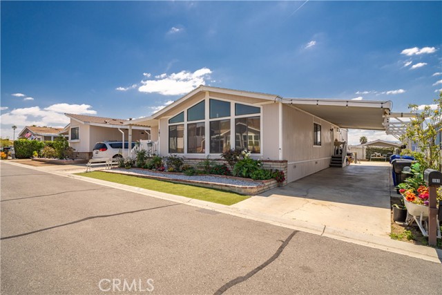 Detail Gallery Image 2 of 11 For 4080 Pedley #191,  Jurupa Valley,  CA 92509 - 4 Beds | 2 Baths