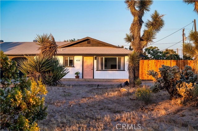 Detail Gallery Image 1 of 59 For 4591 Avalon Ave, Yucca Valley,  CA 92284 - 2 Beds | 1 Baths