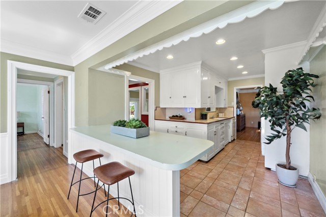 Image 12 of 45 For 9662 Crosby Avenue