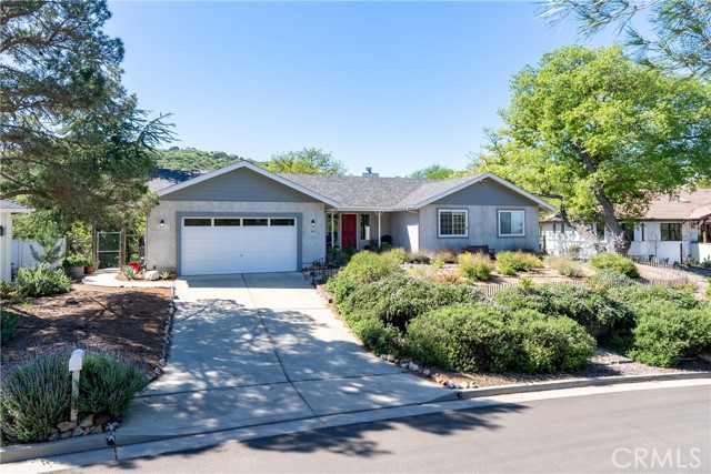 Detail Gallery Image 2 of 39 For 66 Terrace Hill Drive, Paso Robles,  CA 93446 - 3 Beds | 2 Baths