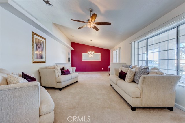 Detail Gallery Image 21 of 42 For 19783 Lara Ln, Apple Valley,  CA 92308 - 4 Beds | 3 Baths