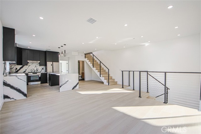 2200 Thurman Avenue, Los Angeles CA: https://media.crmls.org/medias/02a4d91c-2a84-4ddb-9b97-834af9761a0a.jpg