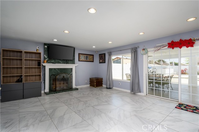 Detail Gallery Image 13 of 33 For 917 Brandywine Ln, Corona,  CA 92880 - 4 Beds | 2/1 Baths