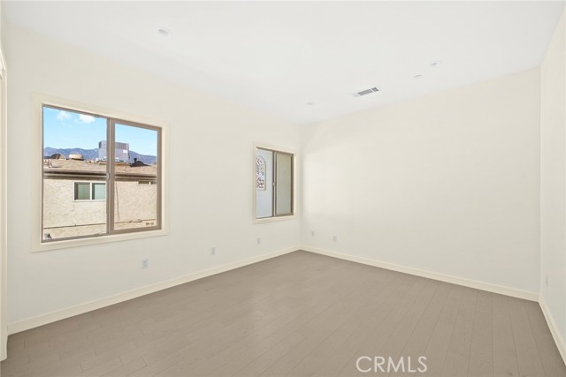 Detail Gallery Image 14 of 26 For 1228 Temple City Bld #E,  Arcadia,  CA 91007 - 3 Beds | 2/1 Baths