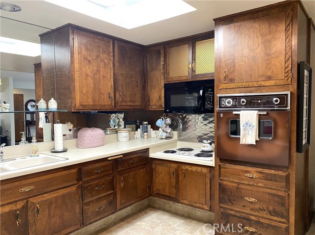 Detail Gallery Image 12 of 28 For 1261 Oakmont Road, M8-177k, Seal Beach,  CA 90740 - 2 Beds | 1 Baths