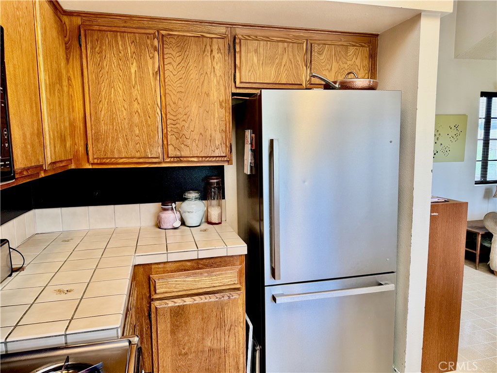https://media.crmls.org/medias/02a63226-f2bd-4066-bac1-ae2bc38868bb.jpg?preset=X-Large