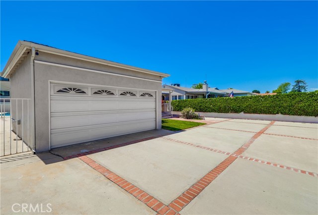 Detail Gallery Image 7 of 39 For 12506 Emelita St, Valley Village,  CA 91607 - 2 Beds | 2 Baths