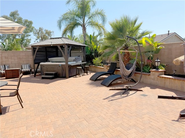 15767 Buck Point Lane, Fontana CA: https://media.crmls.org/medias/02a6c1d7-4b5f-424b-9cd3-47de50f66961.jpg