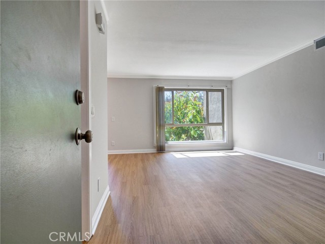 Front Image Thumbnail for CRSR26102608