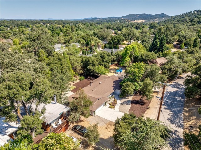 Detail Gallery Image 4 of 32 For 8005 San Marcos Rd, Atascadero,  CA 93422 - 4 Beds | 2 Baths