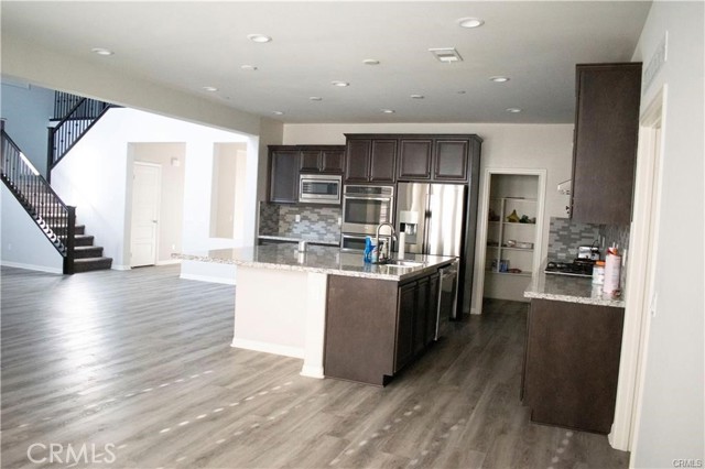 35142 Heritage Pointe Drive, Murrieta CA: https://media.crmls.org/medias/02a800b6-43b9-489c-9e60-8239f55071ba.jpg