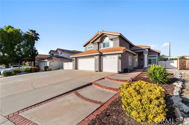 Detail Gallery Image 8 of 69 For 40236 Holden Cir, Temecula,  CA 92591 - 5 Beds | 3 Baths