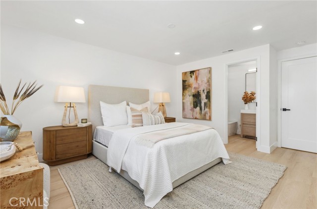 Image 13 of 33 For 17231 Lido Ln