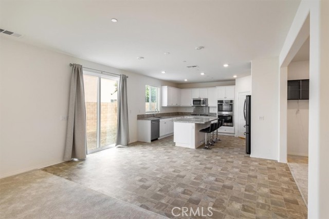 Detail Gallery Image 12 of 42 For 4852 S Jordan Ave, Ontario,  CA 91762 - 5 Beds | 3 Baths