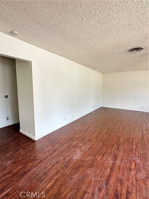 1185 Sapphire Place, Hemet CA: https://media.crmls.org/medias/02aa56e9-13d2-4e5f-aca4-75b9efd39f0b.jpg