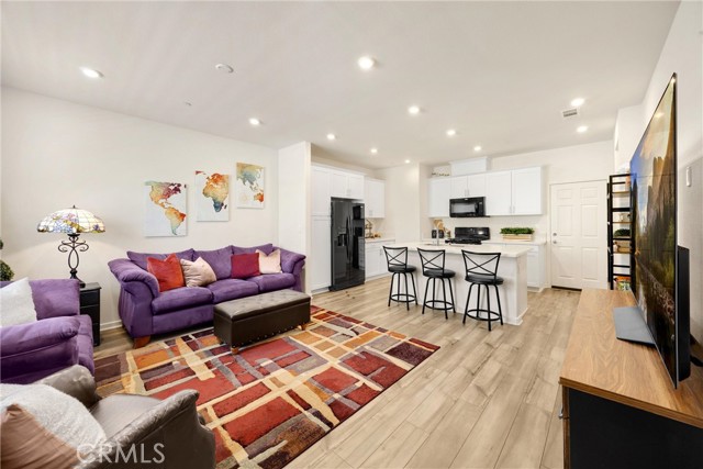 1095 W Buttercup Lane, Rialto CA: https://media.crmls.org/medias/02aaa4b5-1459-44d3-ba82-819fe64cdf2f.jpg