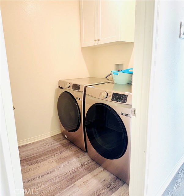 13949 Blossom Way, Eastvale CA: https://media.crmls.org/medias/02abd7b6-6af4-447d-9790-ee3fcdfe879f.jpg