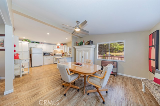 Detail Gallery Image 4 of 43 For 39737 Road 274, Bass Lake,  CA 93604 - 3 Beds | 2 Baths
