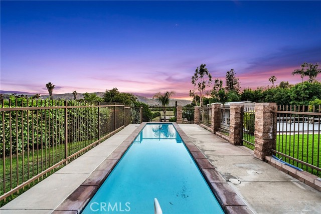 2886 Mcallister Street, Riverside CA: https://media.crmls.org/medias/02ac4cd4-fe5e-4bf3-86b1-05ababc35f9c.jpg