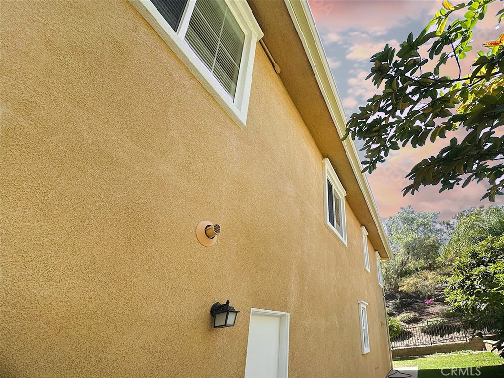 https://media.crmls.org/medias/02ac778a-c286-49d0-8042-8009d22b97b4.jpg?preset=X-Large