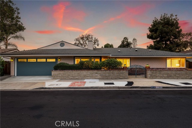 2233 Heather Lane, Newport Beach CA: https://media.crmls.org/medias/02ace537-991d-4b35-bdaa-deb941a5ae88.jpg