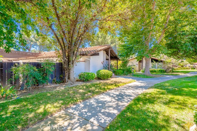 Detail Gallery Image 4 of 28 For 1417 Seven Hills Dr, Hemet,  CA 92545 - 2 Beds | 2 Baths