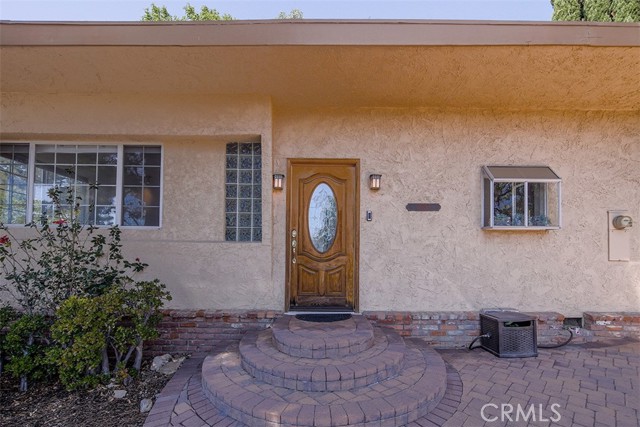 3953 Santa Carlotta, La Crescenta CA: https://media.crmls.org/medias/02ae0488-9c76-497d-81cb-c7f591e5284b.jpg