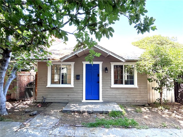 170 N Holliston Avenue, Pasadena CA: https://media.crmls.org/medias/02ae1723-8038-4816-8efb-aec0df99971c.jpg