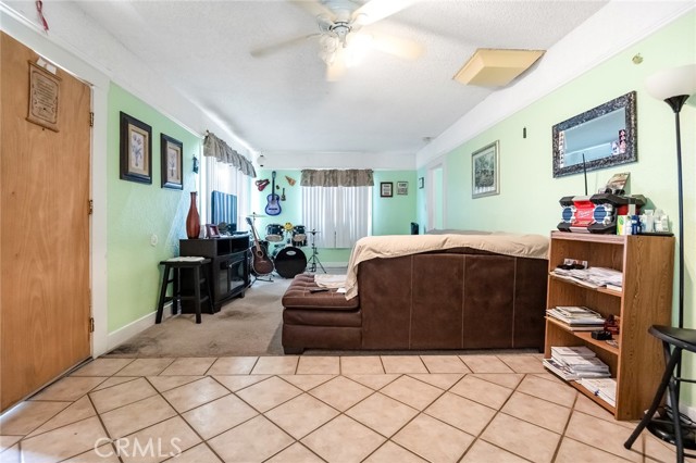 Detail Gallery Image 4 of 12 For 414 W Cameron, Hanford,  CA 93230 - 2 Beds | 1 Baths