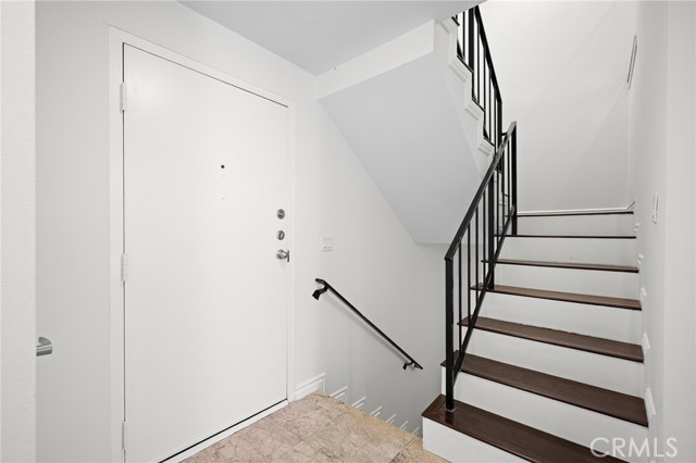 Detail Gallery Image 4 of 34 For 323 N Jackson #119,  Glendale,  CA 91206 - 2 Beds | 2/1 Baths