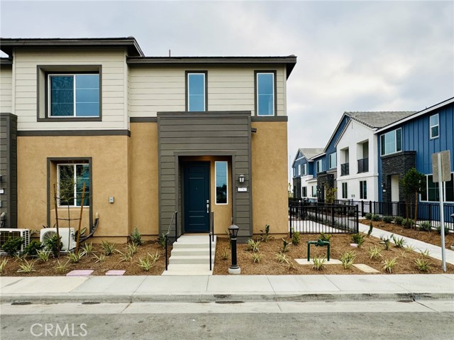 Detail Gallery Image 1 of 22 For 2732 Bottas Privado, Ontario,  CA 91762 - 3 Beds | 3 Baths