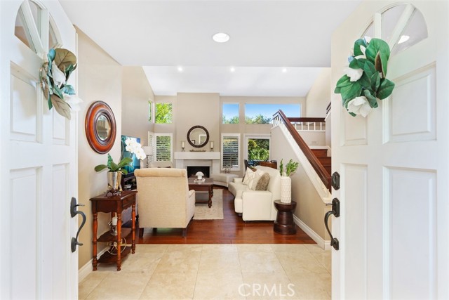 Detail Gallery Image 2 of 47 For 19 Sarena, Irvine,  CA 92612 - 3 Beds | 2/1 Baths