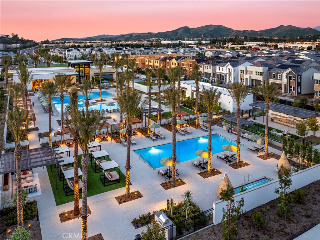 02b00bf0 B4f9 498a B6fc 42339d80b109