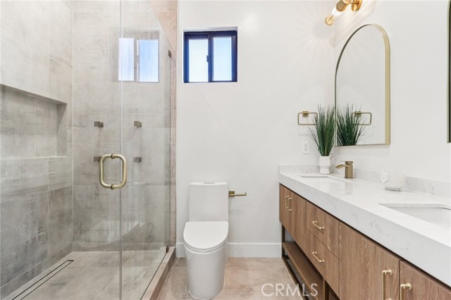 Detail Gallery Image 35 of 72 For 8006 Lloyd Ave, North Hollywood,  CA 91605 - 7 Beds | 6 Baths