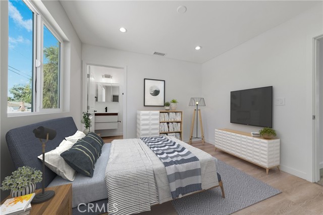 22714 Burbank Boulevard photo 3