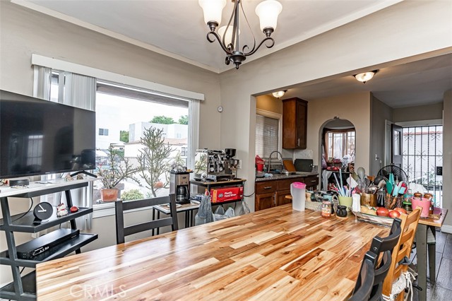 Detail Gallery Image 9 of 18 For 8462 S Denker Ave, Los Angeles,  CA 90047 - 2 Beds | 2 Baths