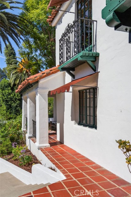 Image 33 of 42 For 4631 Ladera  