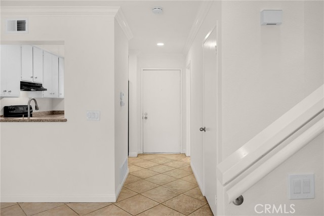 Detail Gallery Image 8 of 32 For 307 N Singingwood St #32,  Orange,  CA 92869 - 2 Beds | 1/1 Baths