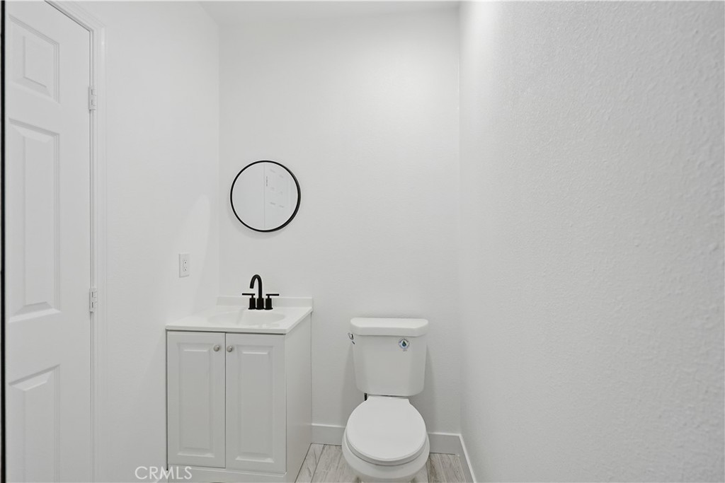 https://media.crmls.org/medias/02b226e9-e68a-4a18-8c8e-23e6cf368e8d.jpg?preset=X-Large