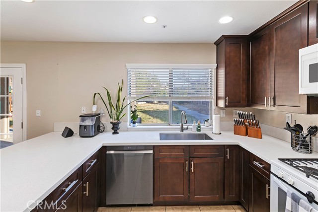 Detail Gallery Image 13 of 39 For 965 Cirrus Way, San Jacinto,  CA 92582 - 4 Beds | 2/1 Baths