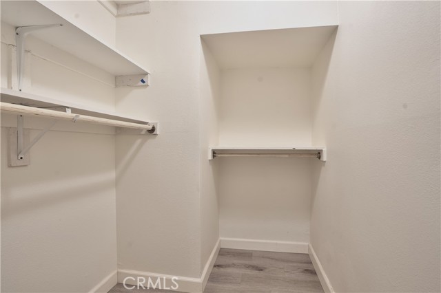 Detail Gallery Image 14 of 23 For 16022 Moorpark St #101,  Encino,  CA 91436 - 2 Beds | 2/1 Baths