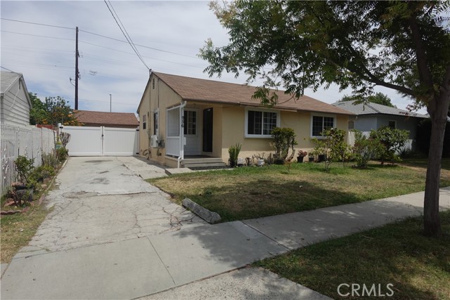 956 S Philadelphia Street, Anaheim CA: https://media.crmls.org/medias/02b5eac4-0e76-463f-b24f-afb34fae176a.jpg