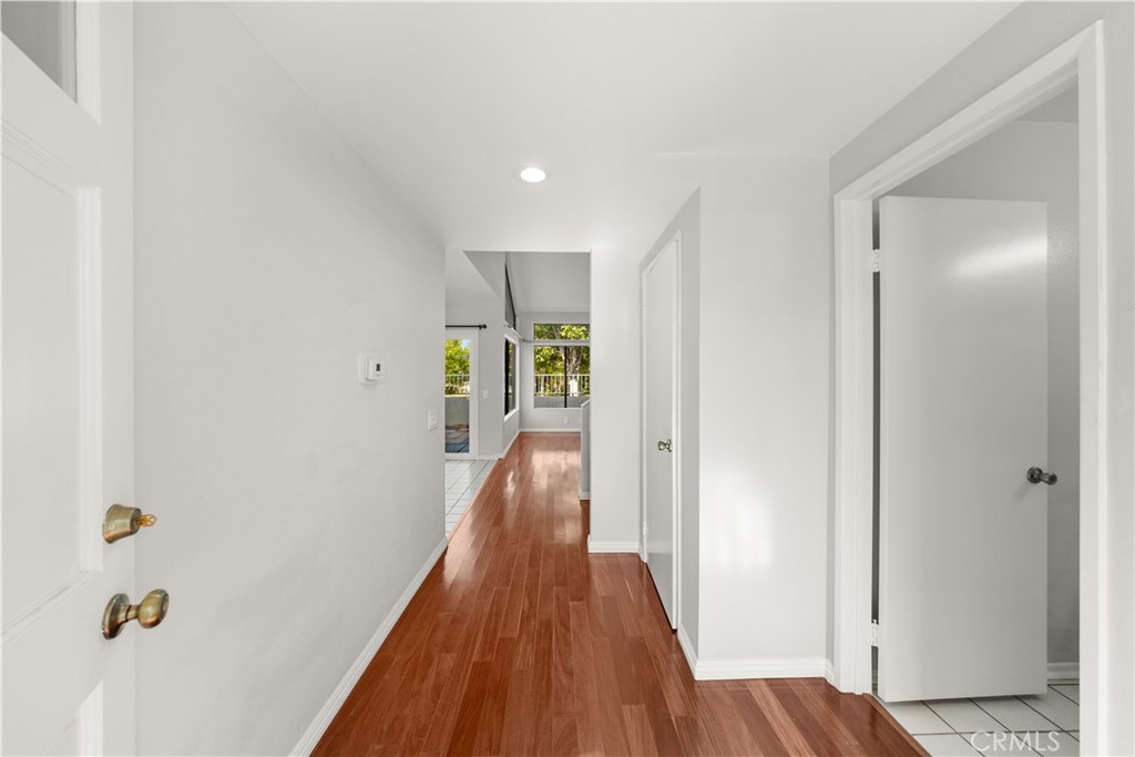 MLS #OC25262283 image #3