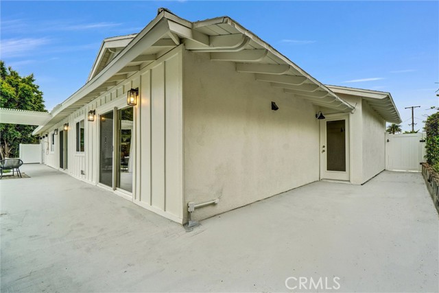 2842 E Virginia Avenue, Anaheim CA: https://media.crmls.org/medias/02b76b58-a60b-480a-bc29-c099138f2fc8.jpg