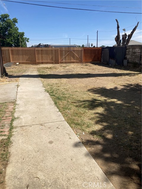 Detail Gallery Image 20 of 20 For 2404 E California, Bakersfield,  CA 93307 - 3 Beds | 2 Baths