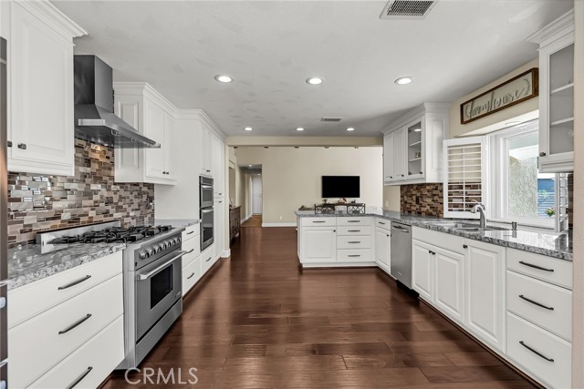 Detail Gallery Image 13 of 74 For 1250 Highridge, Riverside,  CA 92506 - 3 Beds | 3 Baths